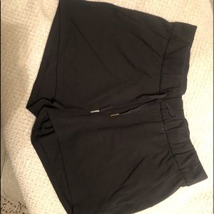 Lululemon on the fly 2.5 size 8 black
